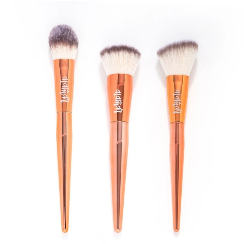 Alamar complexion trio brushes